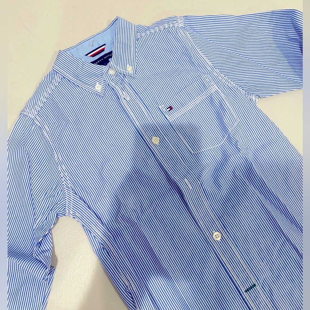 Tommy Hilfiger long sleeve button down size 5!